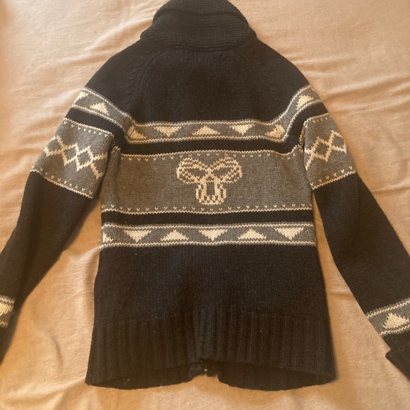 Aritzia knit sweater - Picture 7 of 7